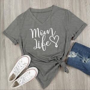 Mom Life Gray V-Neck T-Shirt Medium Cute Casual Mother's Day Gift